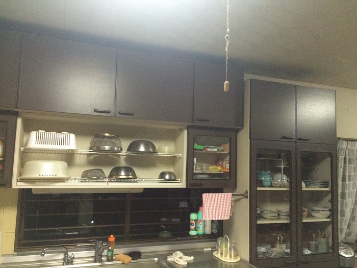 台所改装工事|”おすすめシステムキッチン”淡い扉色でコーディネート