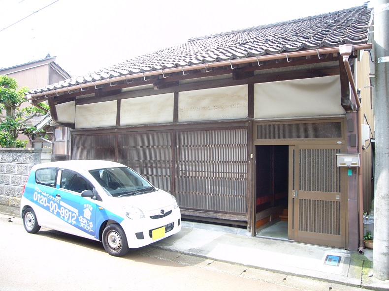 地域や家族とともに維持してきた民家。建築主の思いから風合いを残して再生！