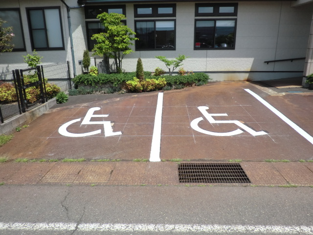 駐車場区画線工事