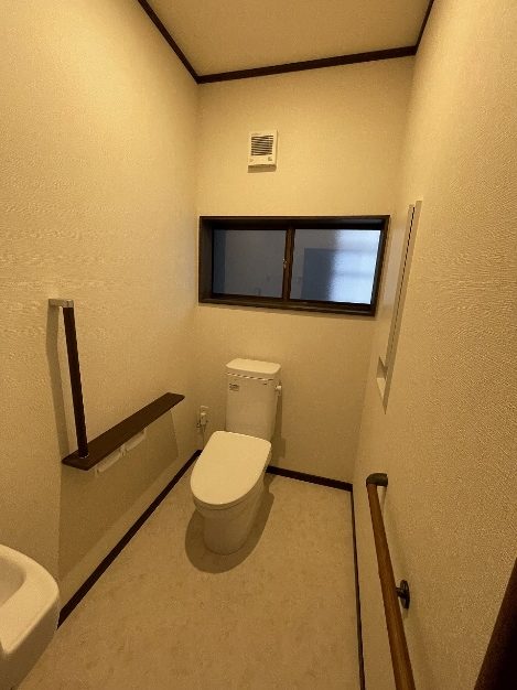 ご高齢のお母様が使いやすいトイレにリフォーム！　介護保険も正しく・有効に使いましょう。