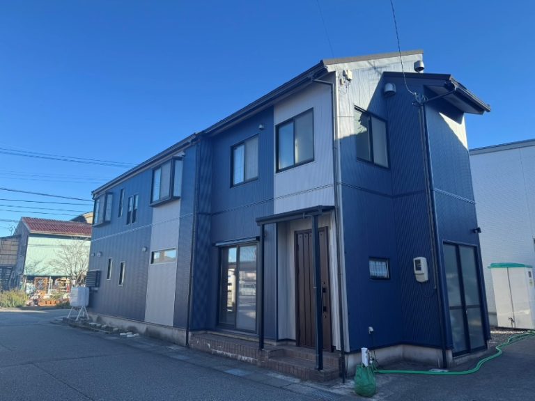 外装も内装も水廻りも！コミコミ工事で新築のように生まれ変わる！？ ～改装工事⑤金属サイディング重ね張り編～