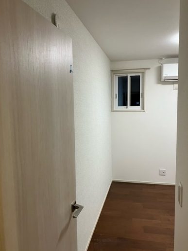 2階フリースペース間仕切り工事。