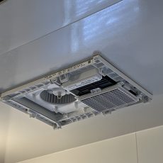 年中快適に！浴室暖房換気乾燥機取付工事。の画像