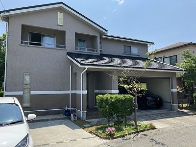 コロニアル屋根に金属屋根カバー工法での屋根改修工事
