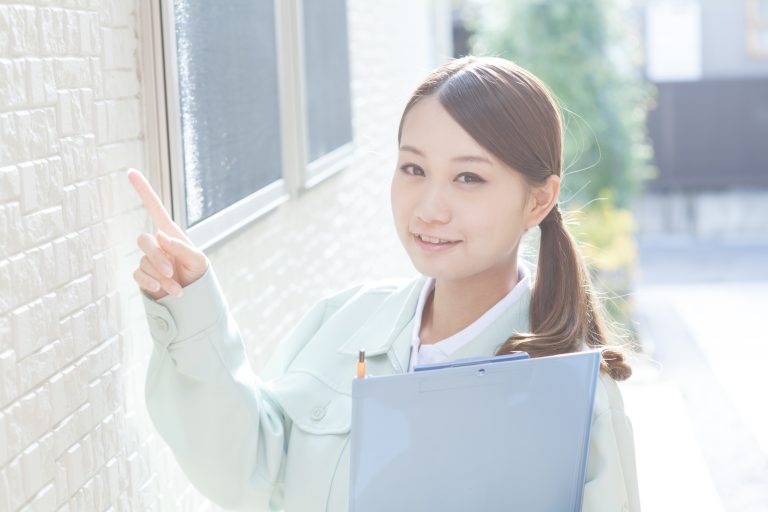 夏の終わりに、家の”疲れ”を見逃さない。外壁セルフチェック術