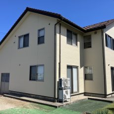 外壁シーリングはただのすき間隠しではありません。劣化していたら要注意です！（金属サイディング工事）の画像