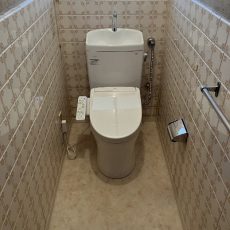 便器漏水、バリアフリー対応へ（トイレ改装工事）の画像