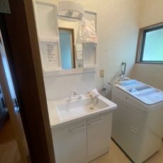 小さな場所の、大きな変化「洗面化粧台交換レポート」の画像