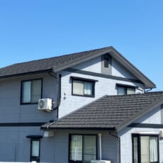 強風による屋根コロニアルの捲れを発見→重ね張り工事で耐久性アップ！（屋根リフォーム）の画像